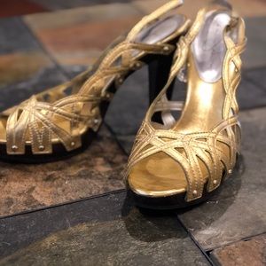 Jessica Simpson Kastello Peep Toe